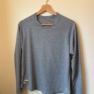 Tracksmith Women’s Striped Blue and White Long Sleeve Top L